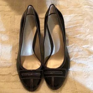 Liz Claiborne black patent leather pumps.